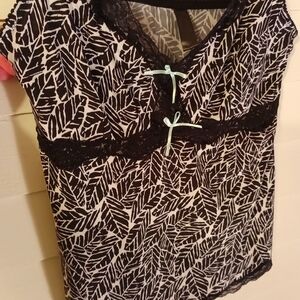 Cami Tank Top Black White Lace Trim Y2K 90's Whimsigoth Fairy Romantic Babydoll